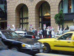 Streik vor dem Omni Hotel San Francisco